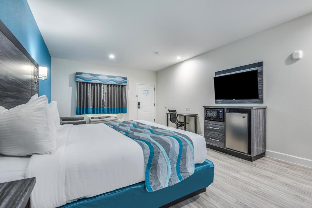 Americas Best Value Inn & Suites Houston At Hwy 6 Exterior photo